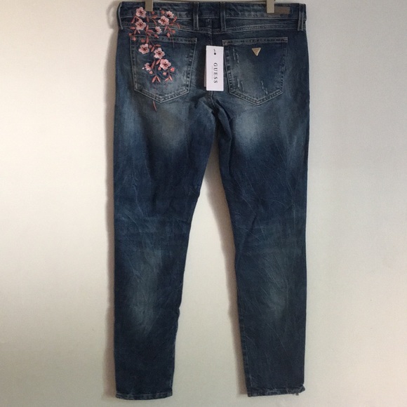 Guess Jeans - Picture 3 of 7